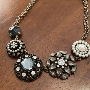Statement necklace